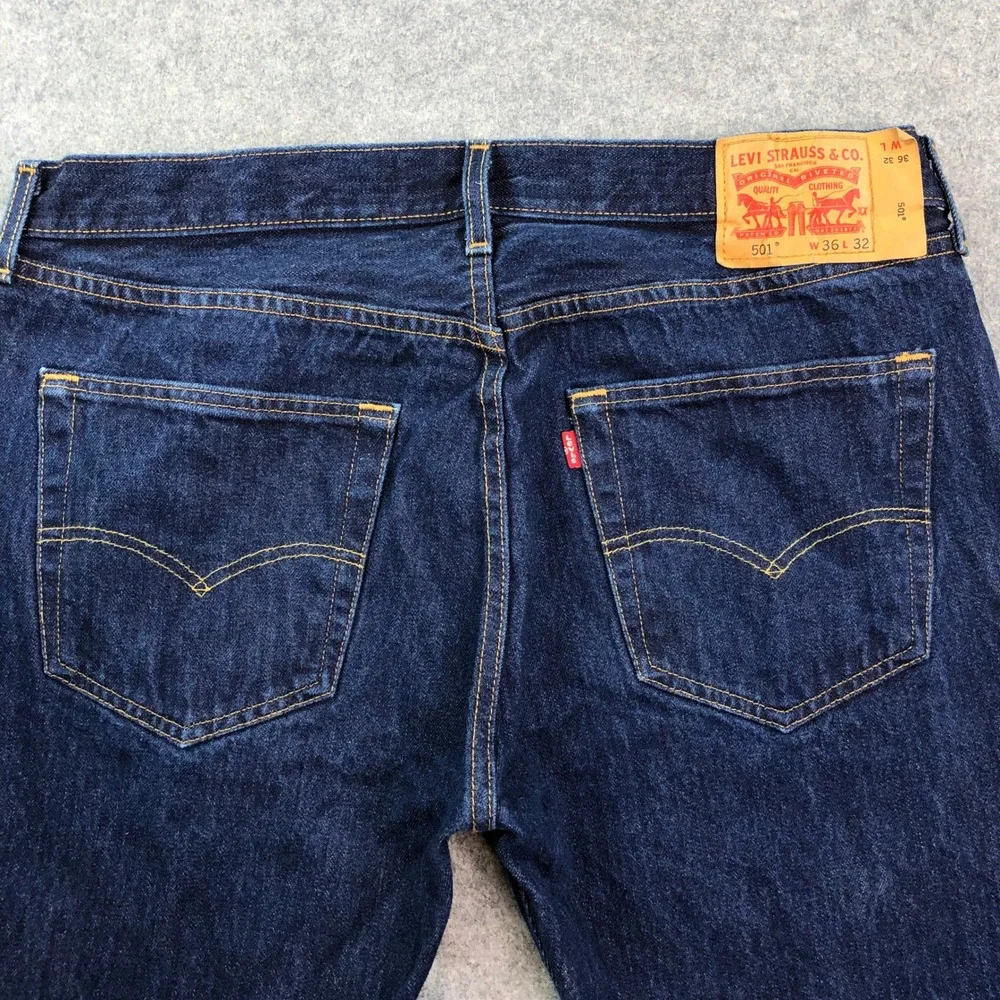 Levis 501 Mens Jeans 36x32 Blue Regular Fit Classic Dark Wash Button Fly Denim